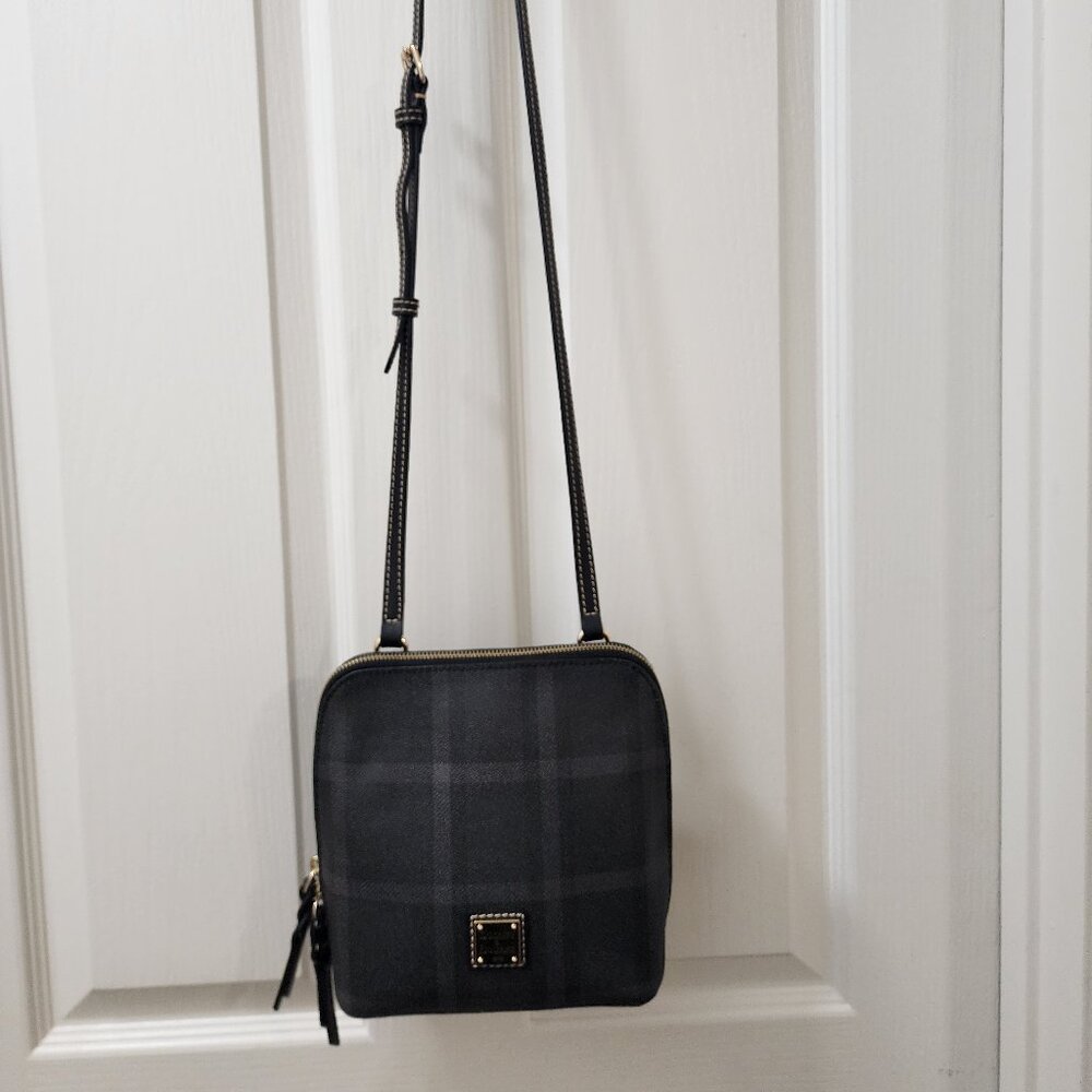 Dooney & Bourke Domed Crossbody - Like New